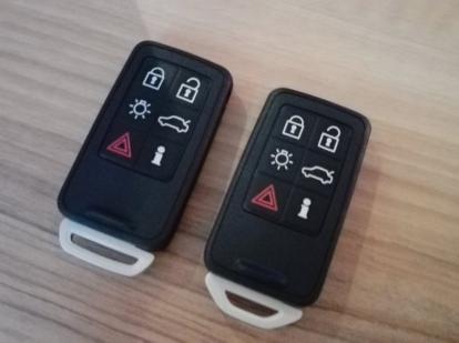 【リモコンキーの形は2種類!?】