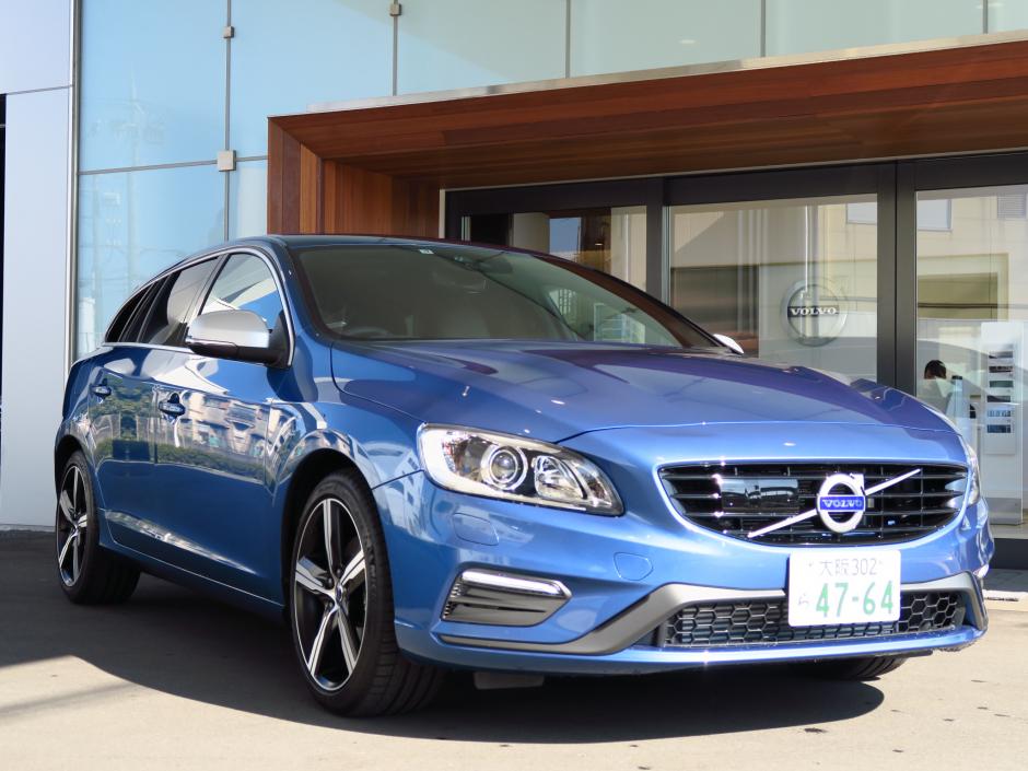 ボルボV60とメルセデス・ベンツCクラスワゴンのスペック、インテリア、快適装備などを比較!