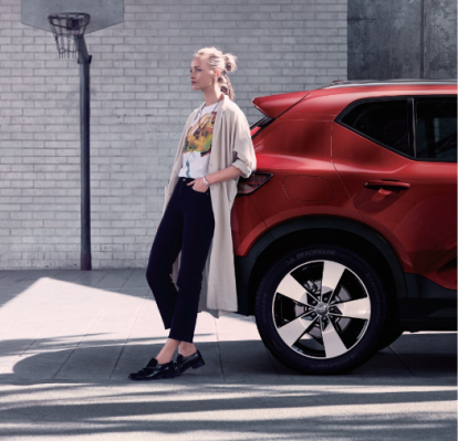 XC40とメルセデス・ベンツ GLAのモデル内容と安全装備を比較！